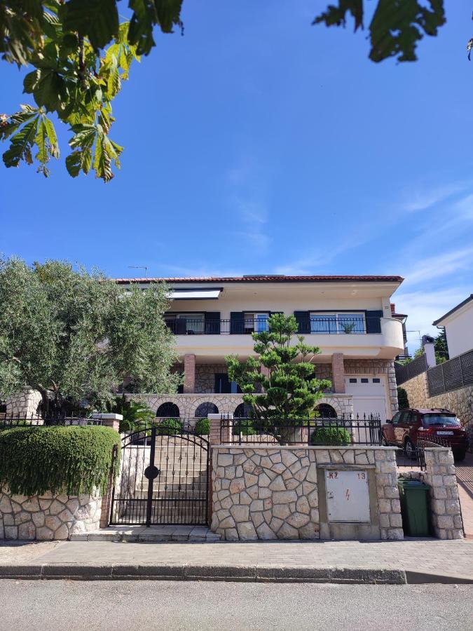 Biuk Apartments Novi Vinodolski Exterior foto