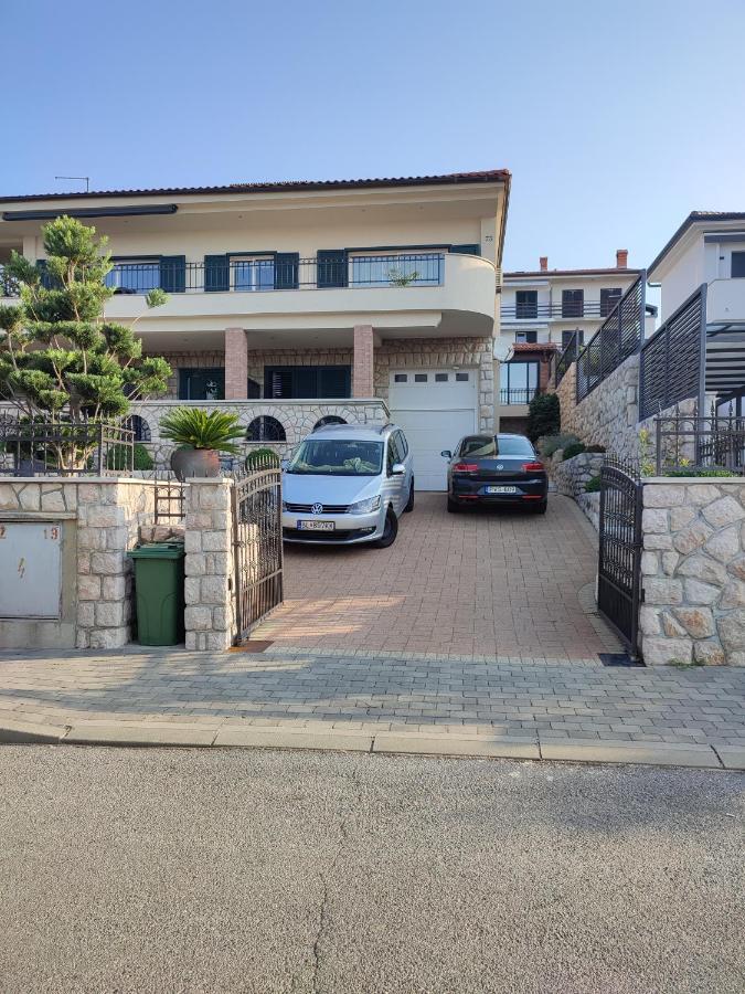 Biuk Apartments Novi Vinodolski Exterior foto